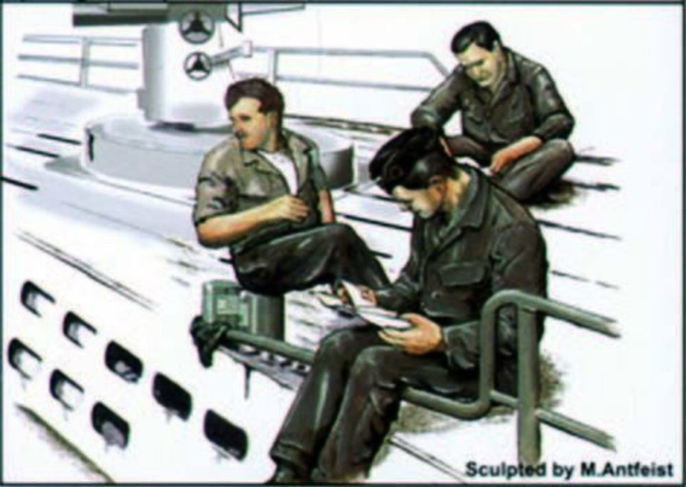 U-VII CREW AT REST II1:72
