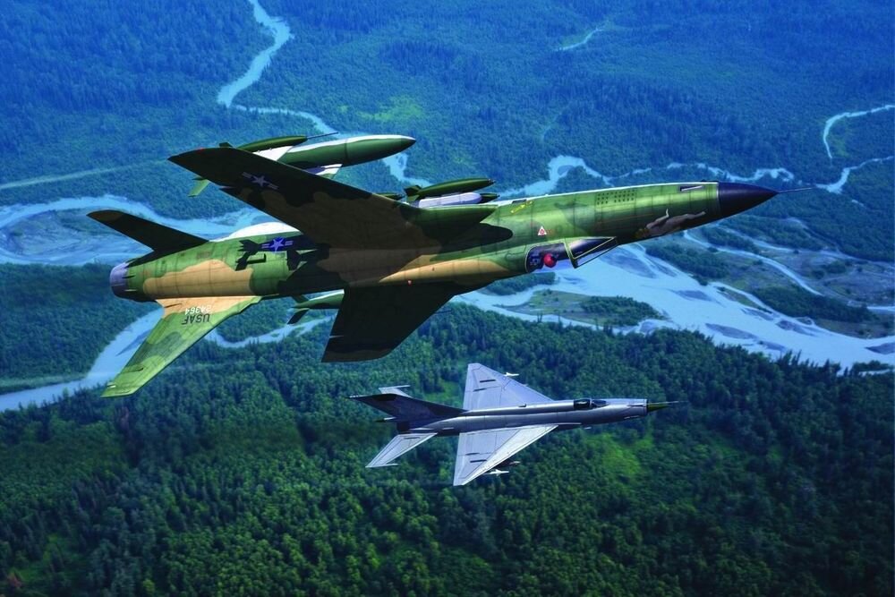 F-105D THUNDERCHIEF 1:48