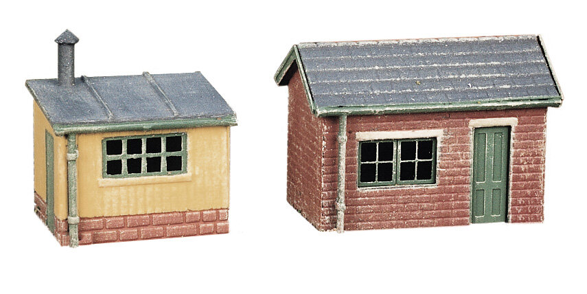 2 Lineside Huts (1 brick, 1 wood)