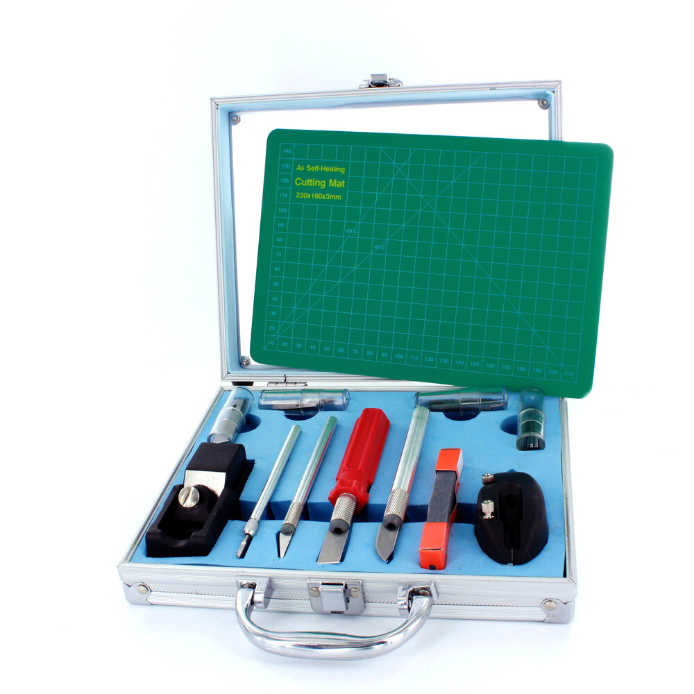 /CM 50PC KNIFE & TOOL SET